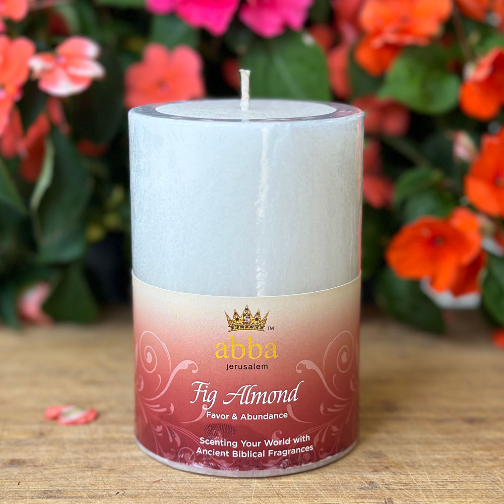 FIG ALMOND PILLAR CANDLE